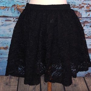 Forever 21 black lace mini skirt size 27